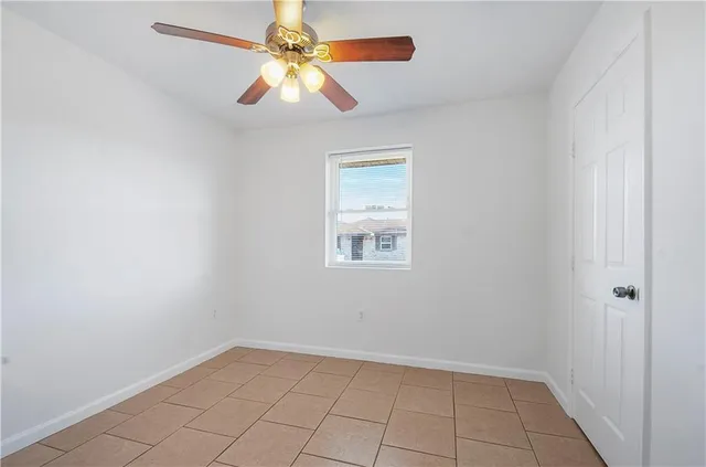 $1,400 | 2804 Guerra Drive, Violet, LA 70092