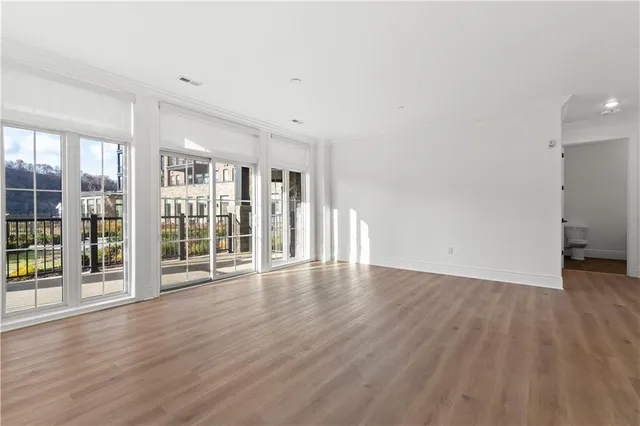 $599,900 | 1 1st Street, Unit 106, Oakmont, PA 15139