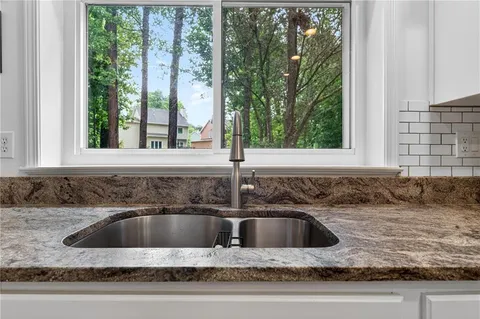 $585,000 | 2130 Adderbury Lane, Smyrna, GA 30082