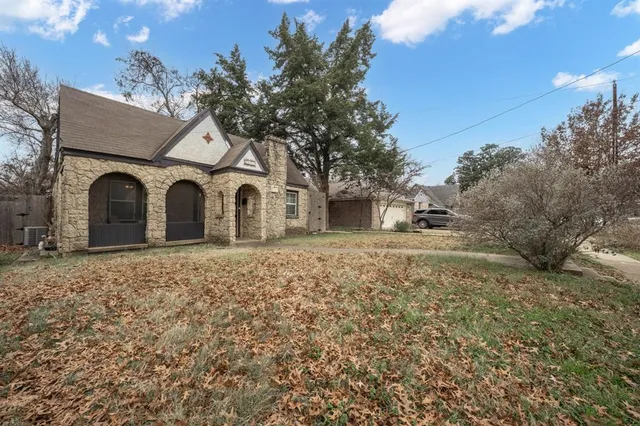$379,900 | 1606 Lansford Avenue, Dallas, TX 75224