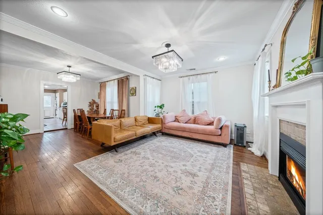 $379,900 | 1606 Lansford Avenue, Dallas, TX 75224