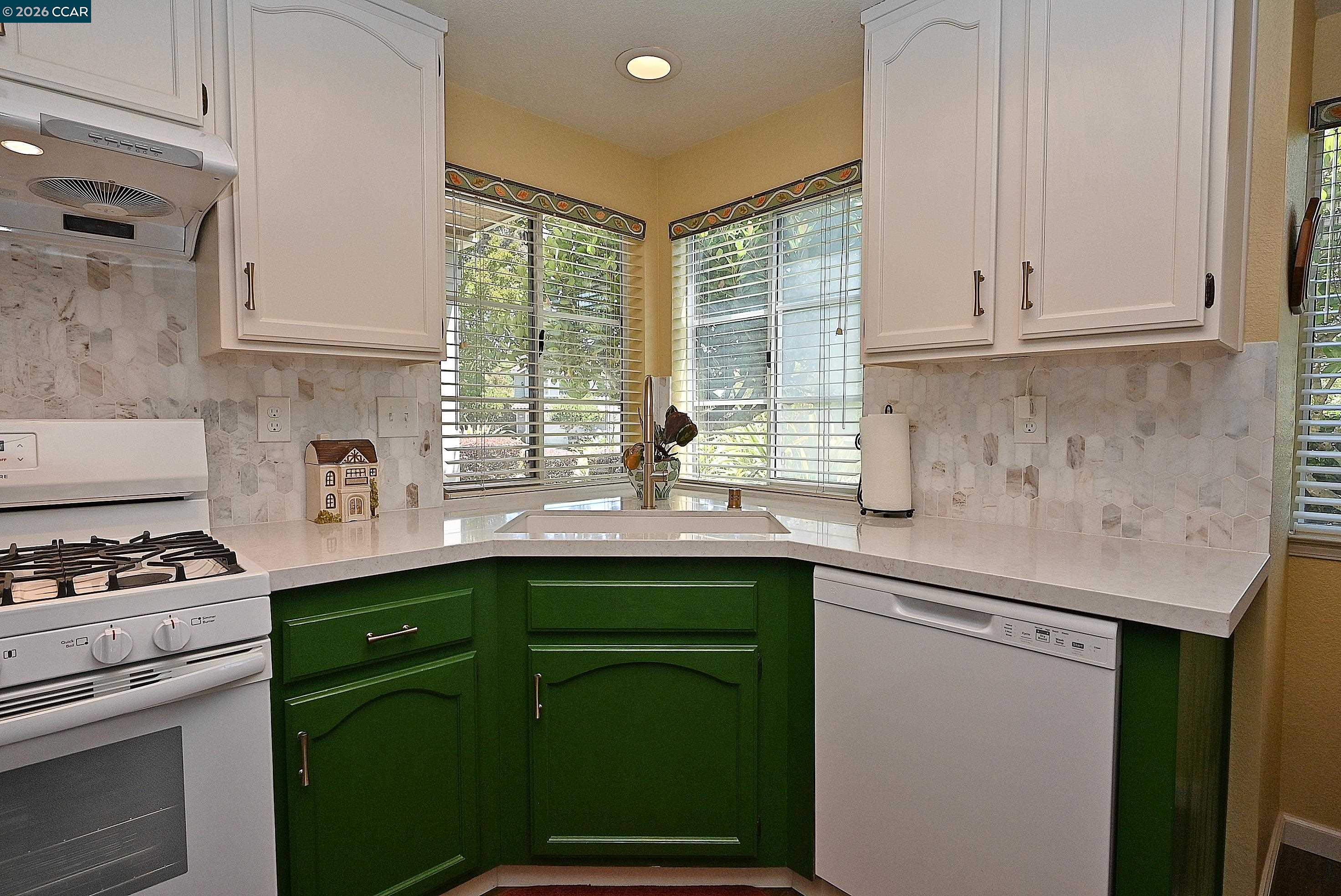 6670 Edgewood Way Castro Valley, CA 94552 - Photo 26 of 56