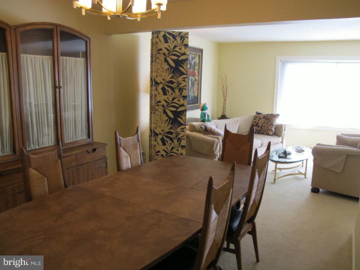 327 Parry Road Cinnaminson, NJ 08077 - Photo 3 of 8 Family Room