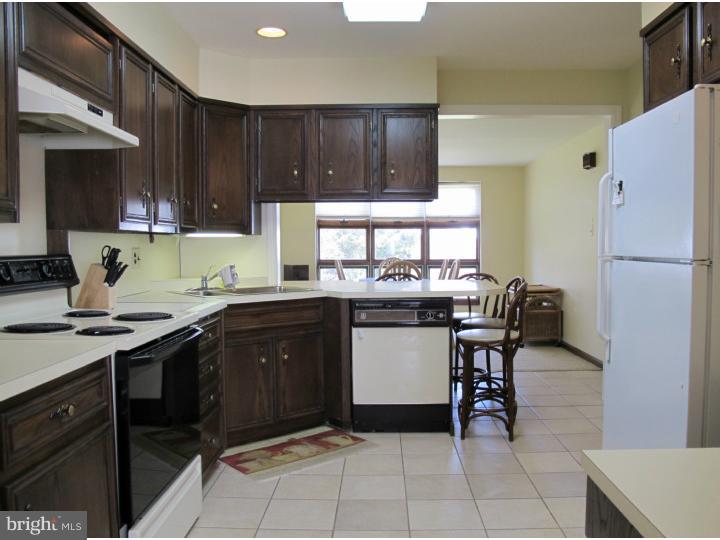 327 Parry Road Cinnaminson, NJ 08077 - Photo 4 of 8 Breakfast Room