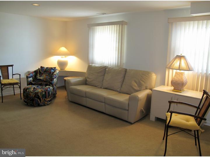 327 Parry Road Cinnaminson, NJ 08077 - Photo 6 of 8 Gallery Image 6
