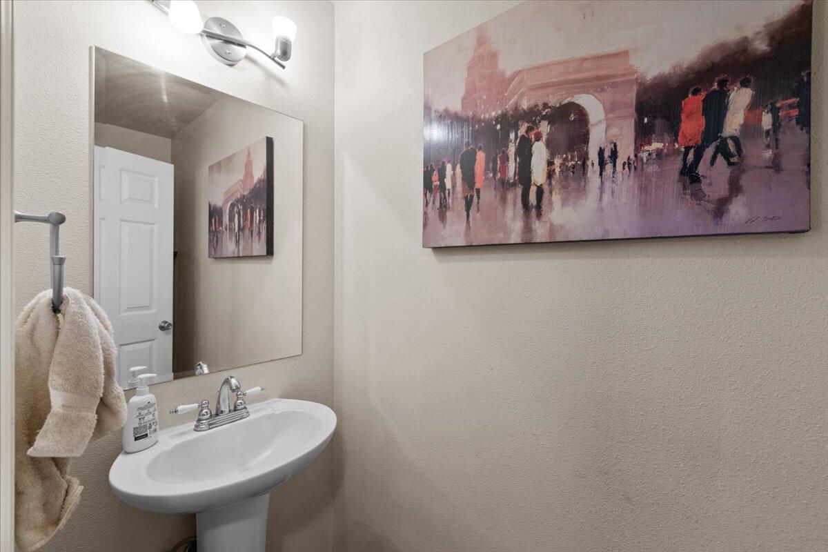 114 Cedar Street Central Point, OR 97502 - Photo 20 of 47 11-CI_2913