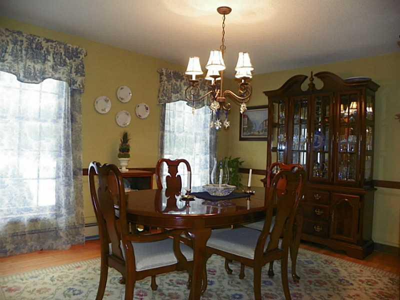36 Hemlock Road Brunswick, ME 04011 - Photo 11 of 24 Dining Room.