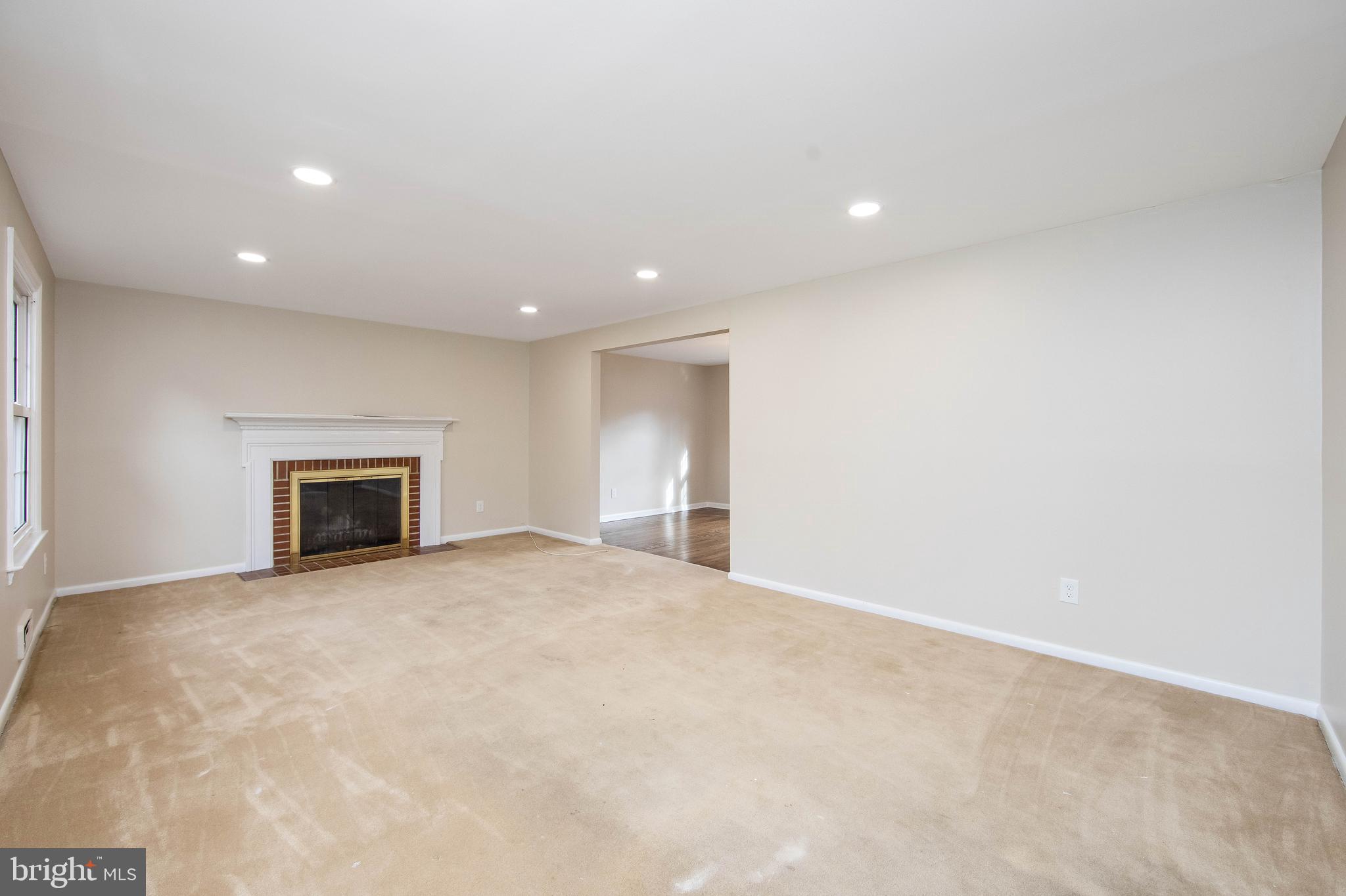 567 Tarrington Road Cherry Hill, NJ 08034 - Photo 4 of 37 Gallery Image 4