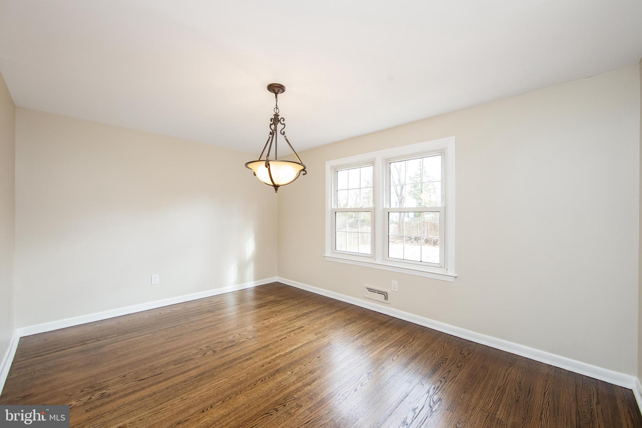 567 Tarrington Road Cherry Hill, NJ 08034 - Photo 8 of 37 Gallery Image 8