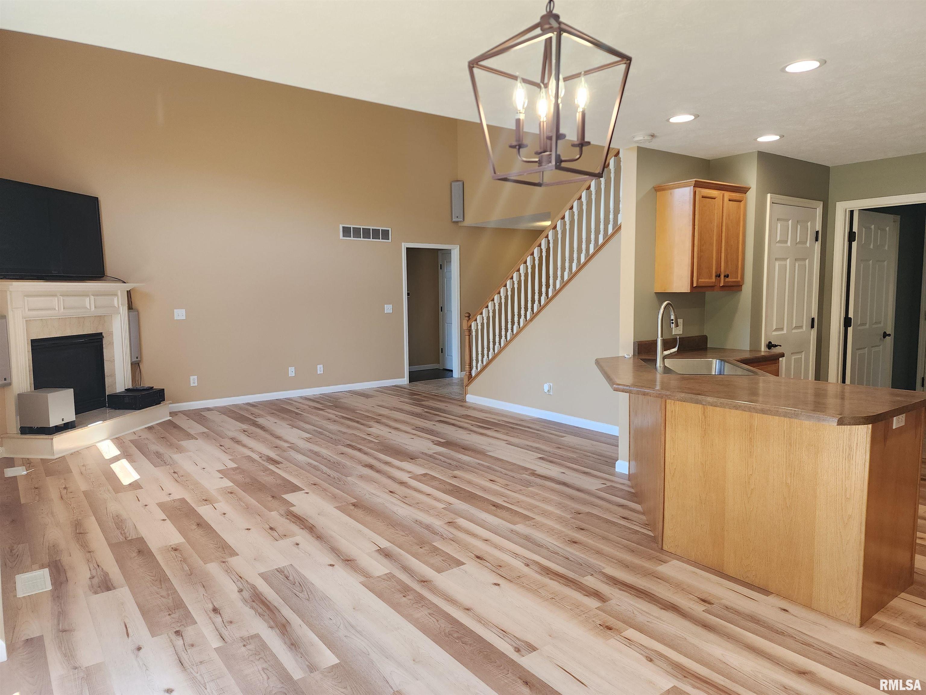 404 Treeline Lane Springfield, IL 62703 - Photo 23 of 58