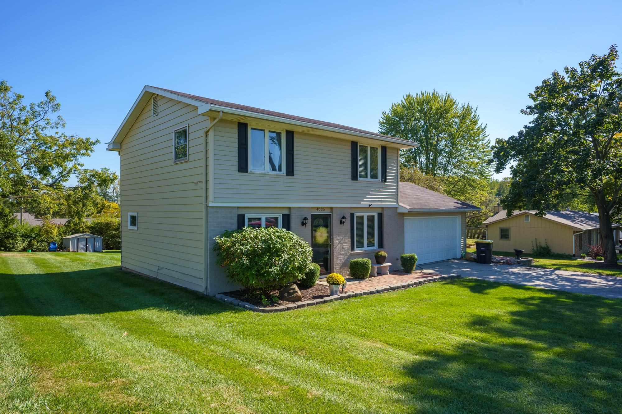 4035 North Washington Road Fort Wayne, IN 46802 - Photo 2 of 32