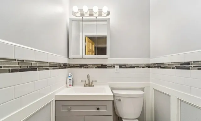 $425,000 | 1906 Paterson Plank Road, Unit 1A, North Bergen, NJ 07047