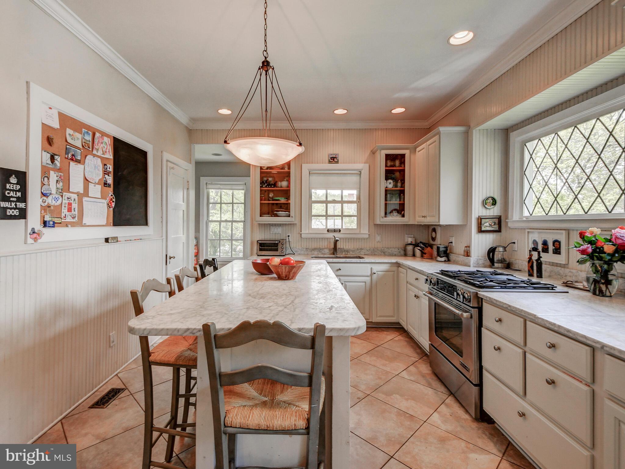 302 Edgevale Road Baltimore, MD 21210 - Photo 16 of 45