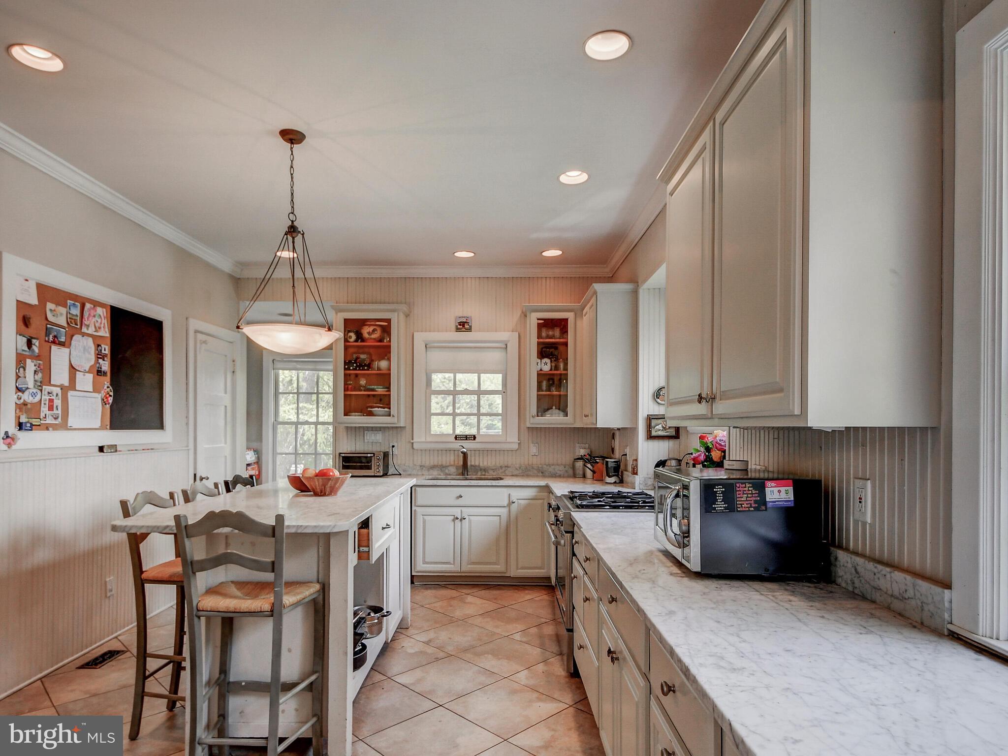 302 Edgevale Road Baltimore, MD 21210 - Photo 18 of 45