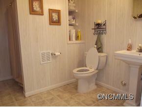 159 Howard Valley Road Canton, NC 28716 - Photo 18 of 24
