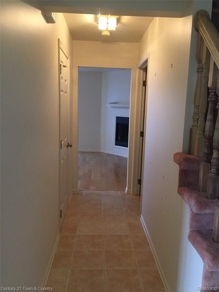 4989 Crooks Road Royal Oak, MI 48073 - Photo 11 of 16 IMG_2180.jpg