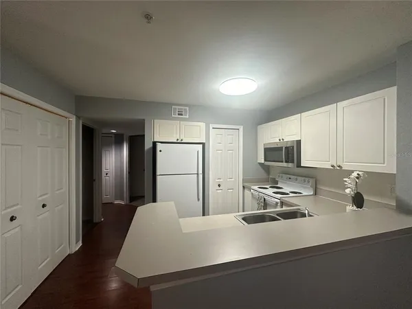 $1,800 | 18108 Peregrines Perch Place, Unit 7109, Lutz, FL 33558