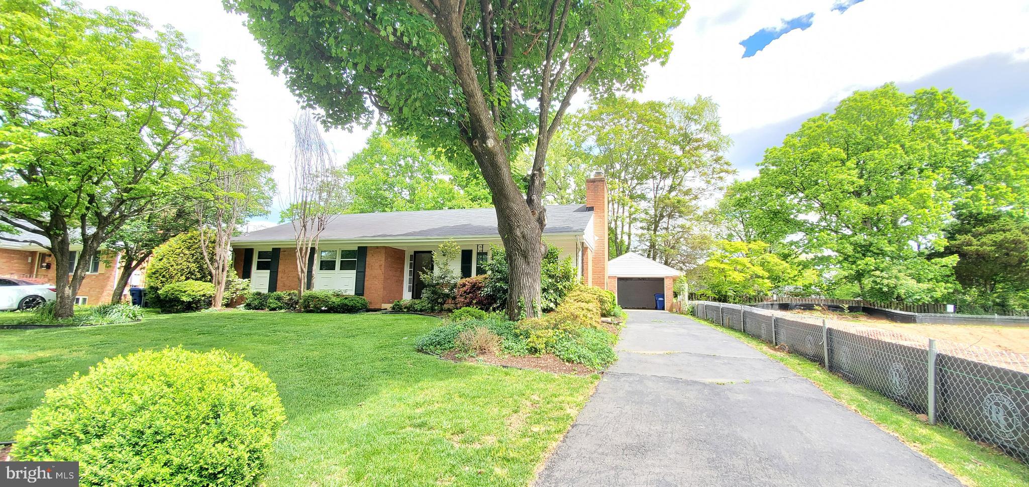 Cozy Rambler with a long driveway