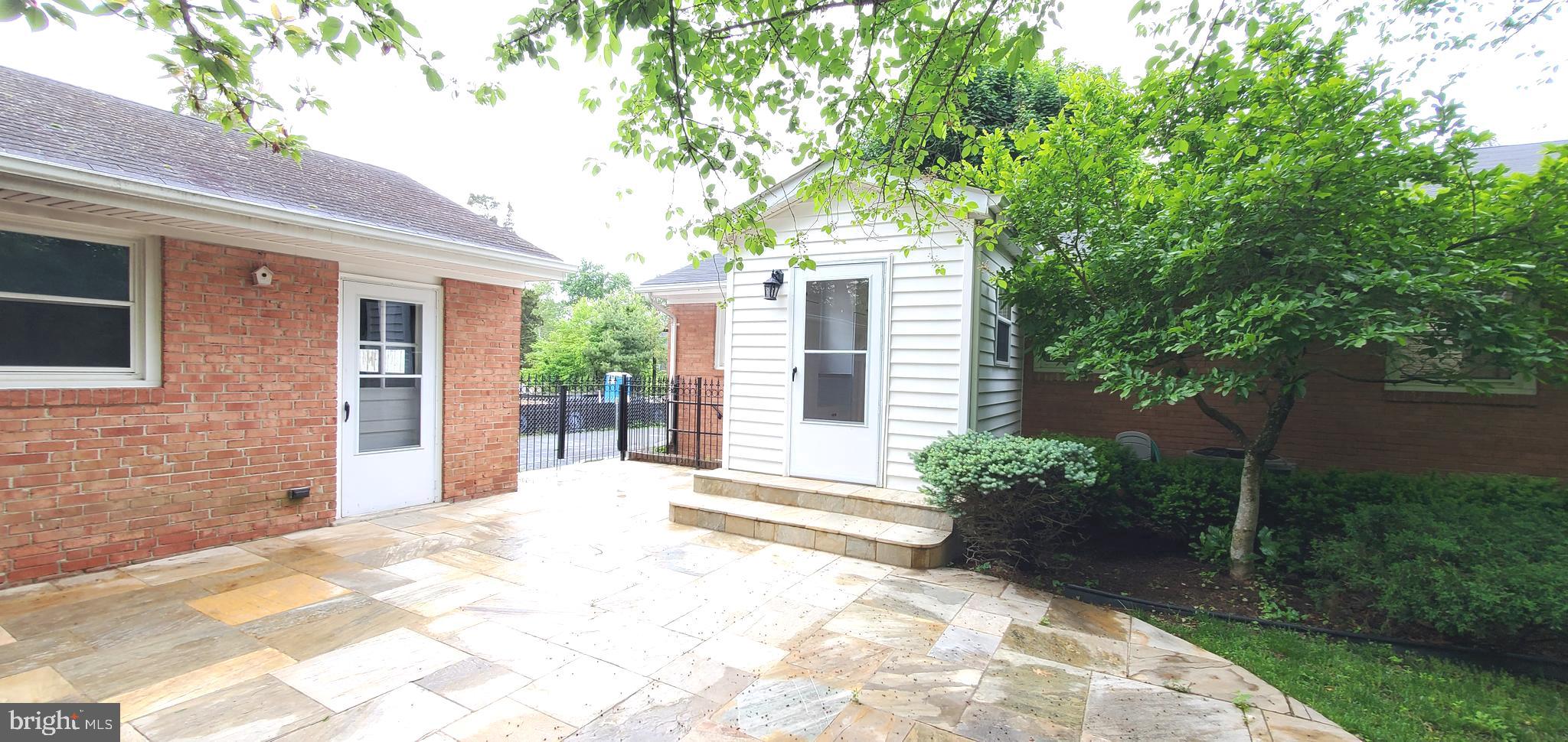 1533 Sinclair Drive McLean, VA 22101 - Photo 11 of 42 View of the entry door to mudroom in the rear.