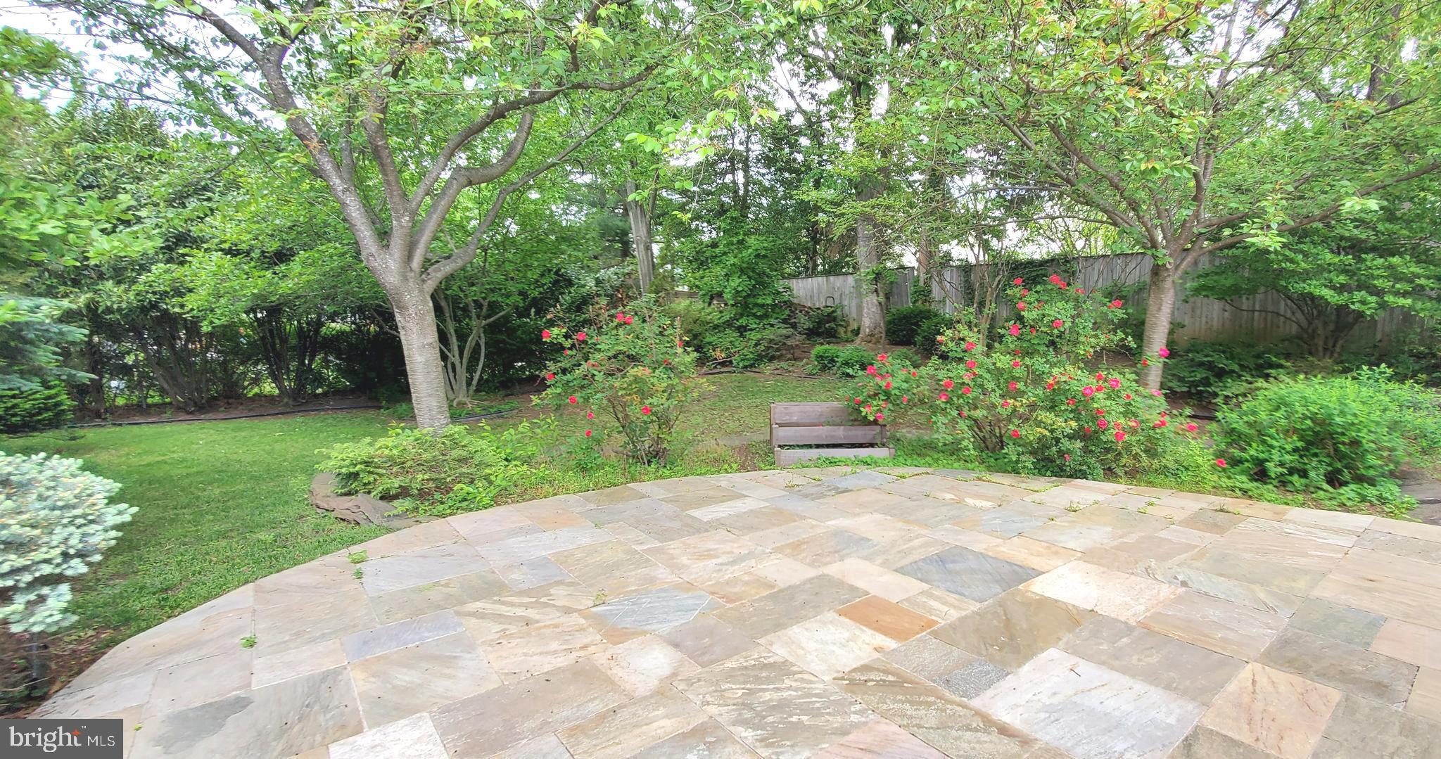 1533 Sinclair Drive McLean, VA 22101 - Photo 14 of 42 Landscaped rear fenced yard perfect for summer bbq