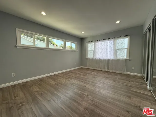 $4,300 | 15962 Gault Street, Van Nuys, CA 91406