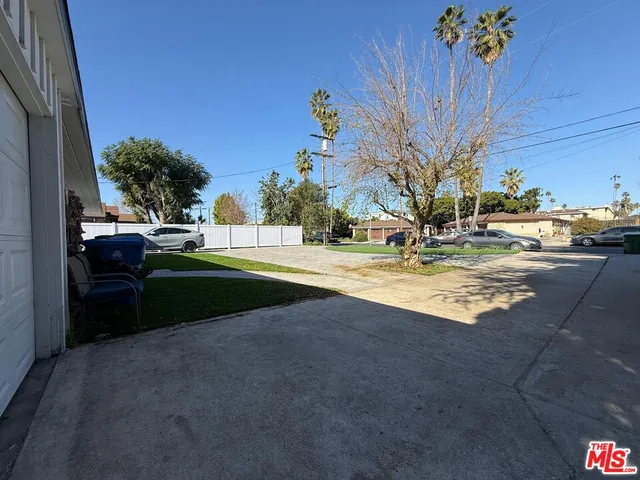 $4,300 | 15962 Gault Street, Van Nuys, CA 91406