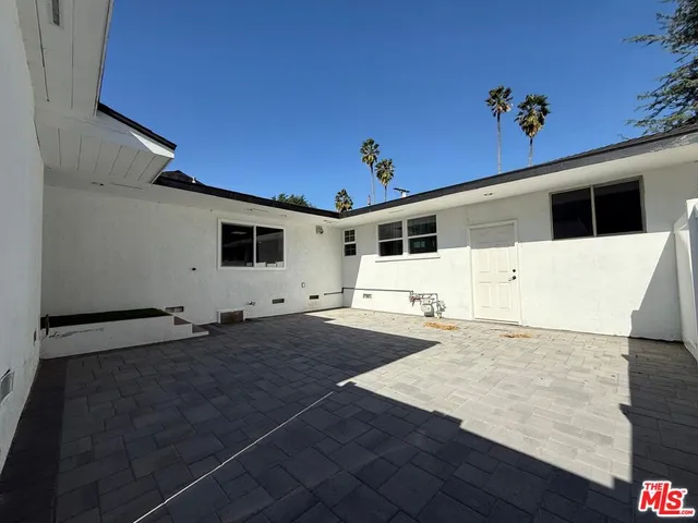 $4,300 | 15962 Gault Street, Van Nuys, CA 91406