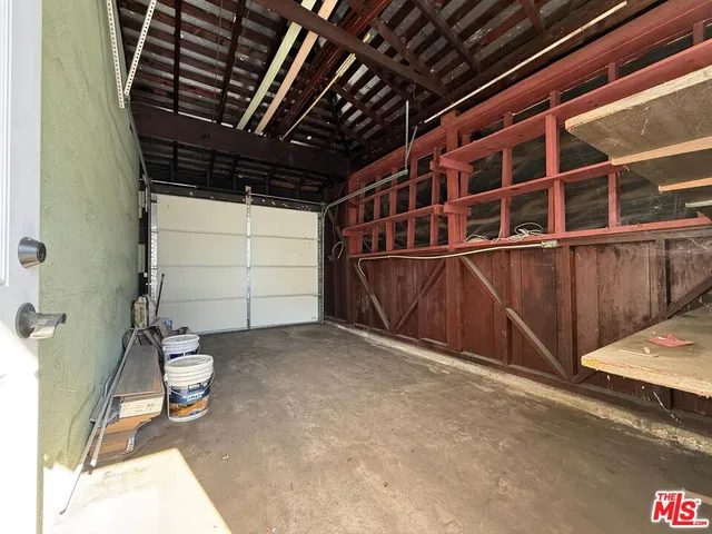 $4,300 | 15962 Gault Street, Van Nuys, CA 91406