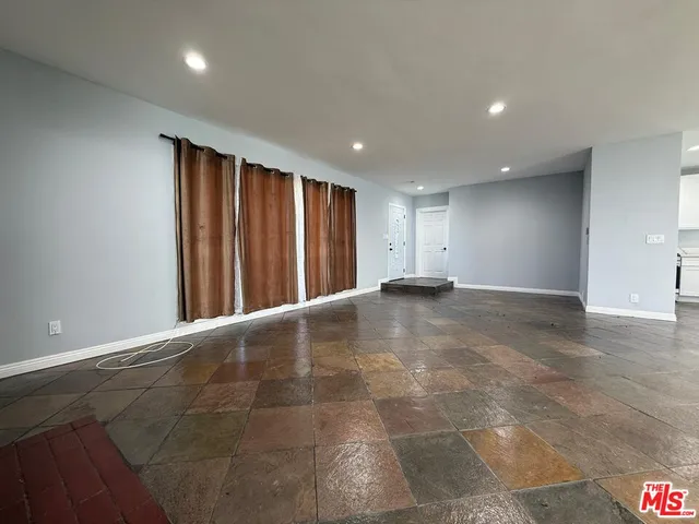 $4,300 | 15962 Gault Street, Van Nuys, CA 91406