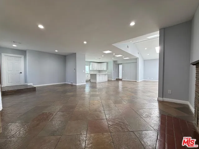 $4,300 | 15962 Gault Street, Van Nuys, CA 91406