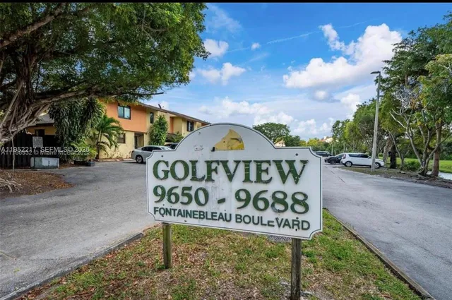 $2,300 | 9678 Fontainebleau Boulevard, Unit 308, Miami, FL 33172