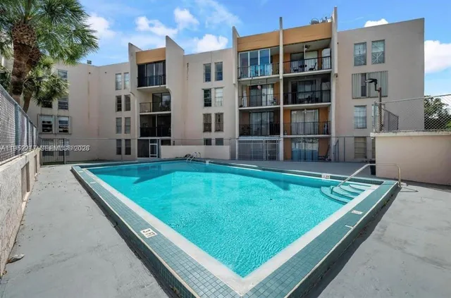 $2,300 | 9678 Fontainebleau Boulevard, Unit 308, Miami, FL 33172