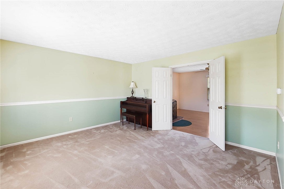 4825 Peacock Road Springfield, OH 45502 - Photo 10 of 41 Gallery Image 10