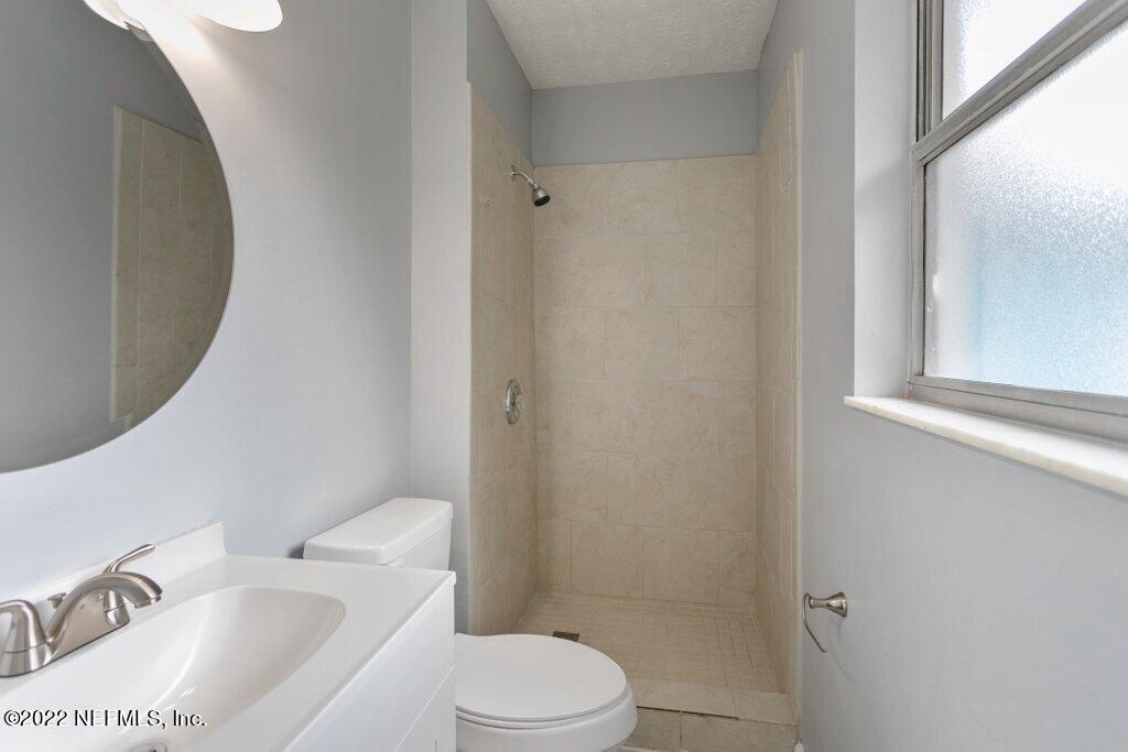 8538 Oak Leaf Road Jacksonville, FL 32208 - Photo 13 of 24 8538 Oak Leaf Rd (16).jpg-SMALL