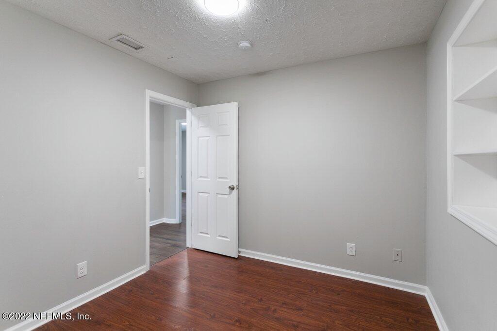 8538 Oak Leaf Road Jacksonville, FL 32208 - Photo 10 of 24 8538 Oak Leaf Rd (13).jpg-SMALL