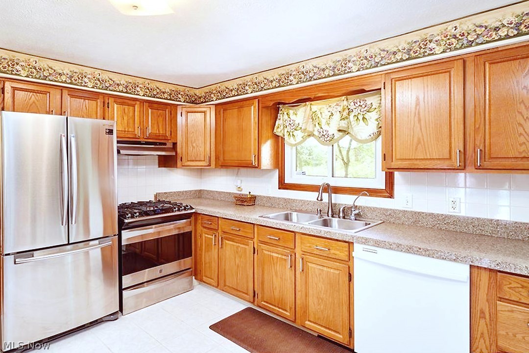 37910 Aurora Road Solon, OH 44139 - Photo 4 of 11 Gallery Image 4