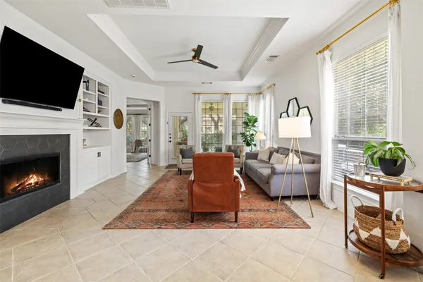 $4,200 | 209 The Hills Drive, Austin, TX 78738