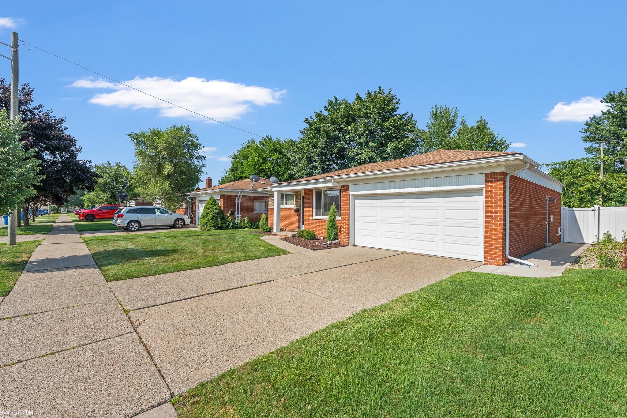 29345 Ridgefield Avenue Warren, MI 48088 - Photo 2 of 31