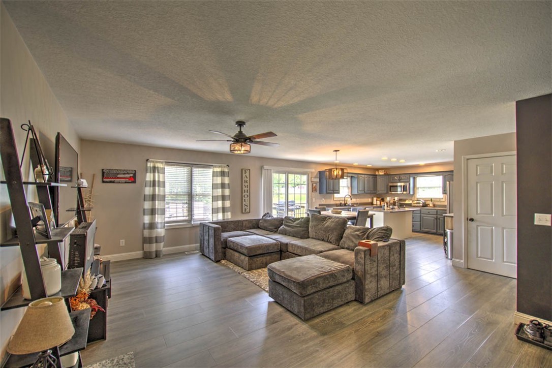 420 Elm Street Mount Zion, IL 62549 - Photo 3 of 28