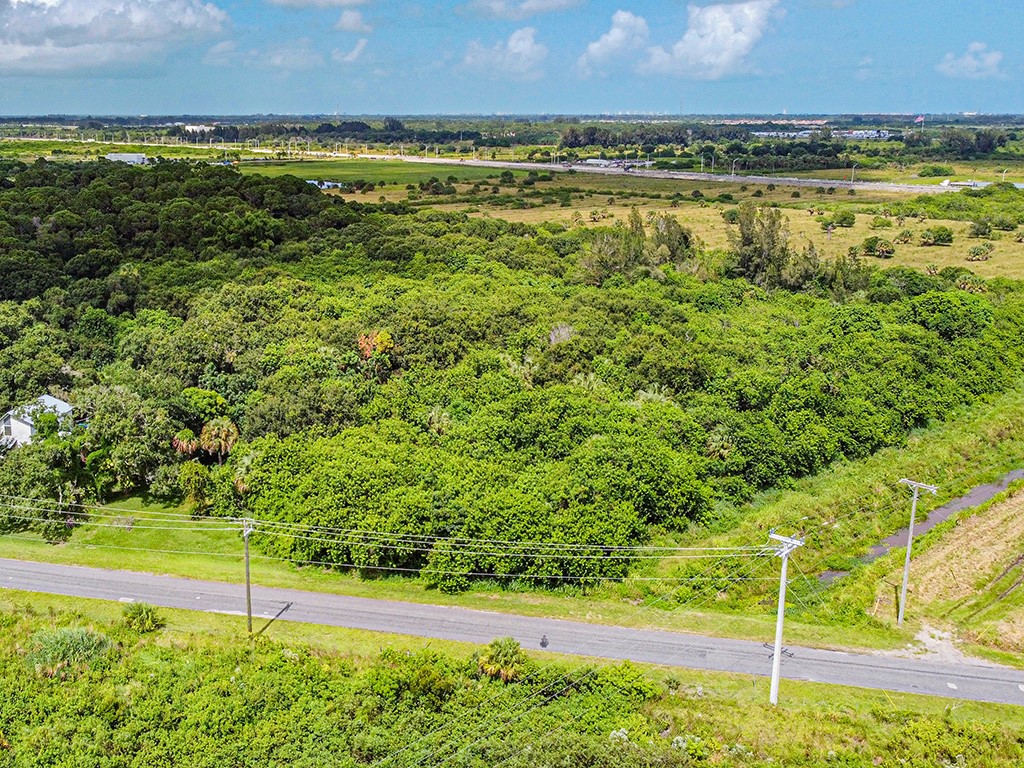 2570 South Rock Road Fort Pierce, FL 34945 - Photo 9 of 15