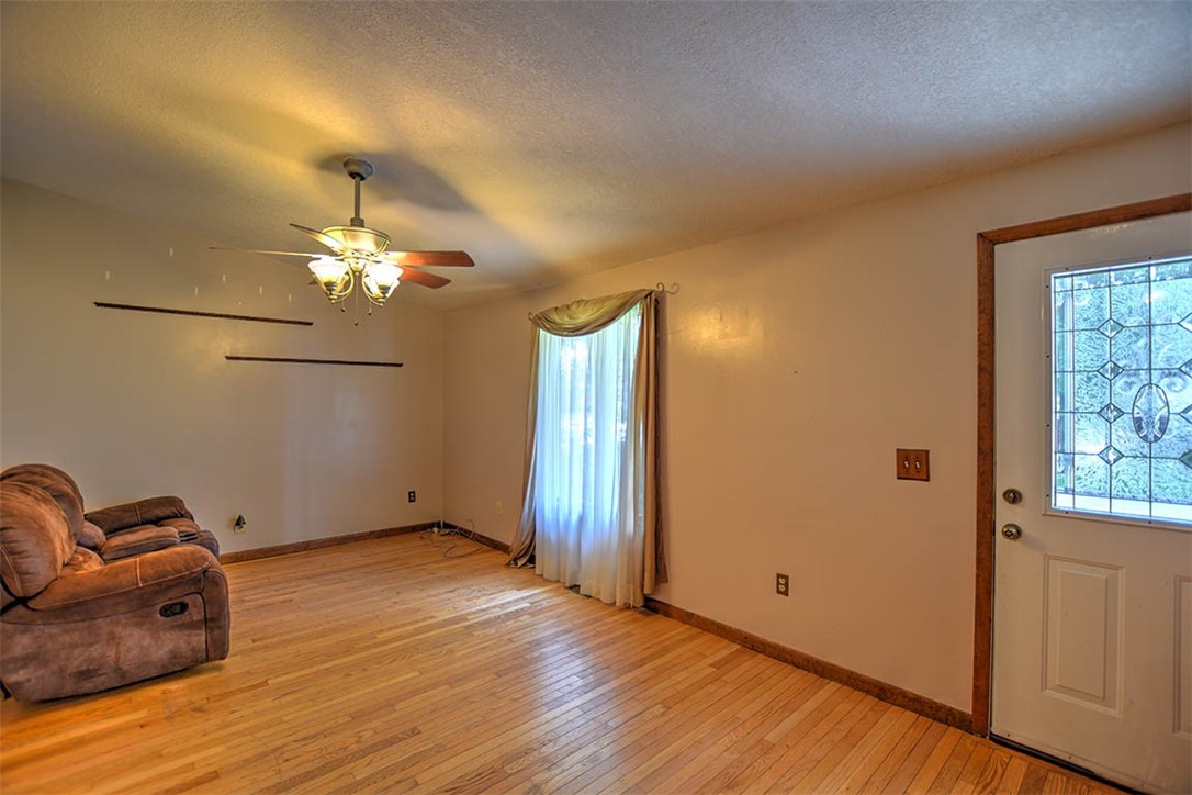 418 West 1st Street Assumption, IL 62510 - Photo 5 of 28