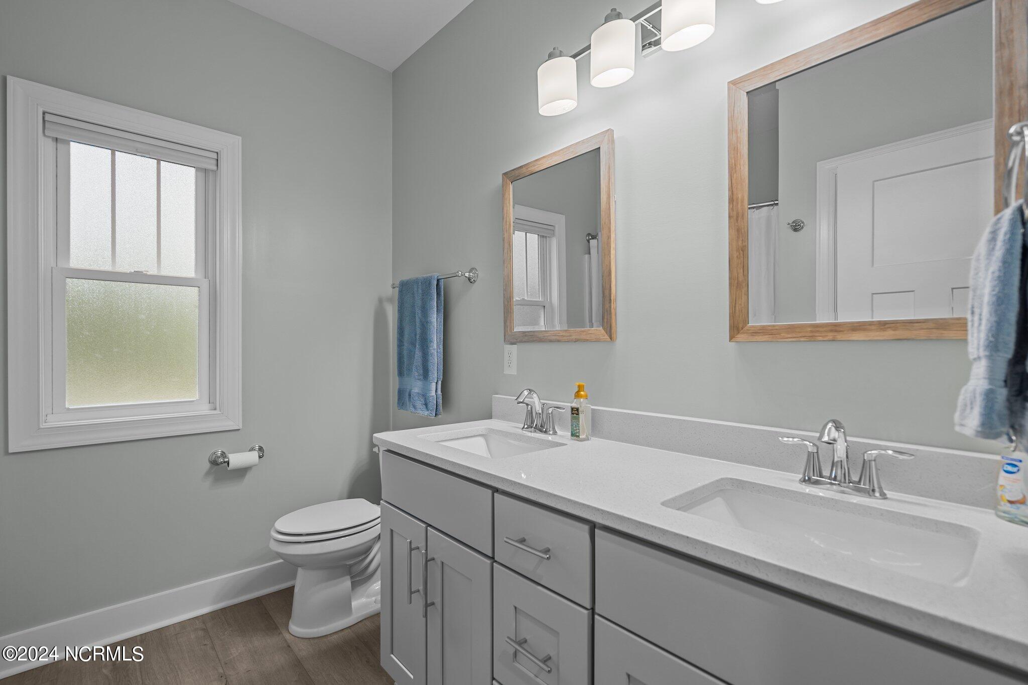 2463 Hoover Road Hampstead, NC 28443 - Photo 28 of 59 Full Bath