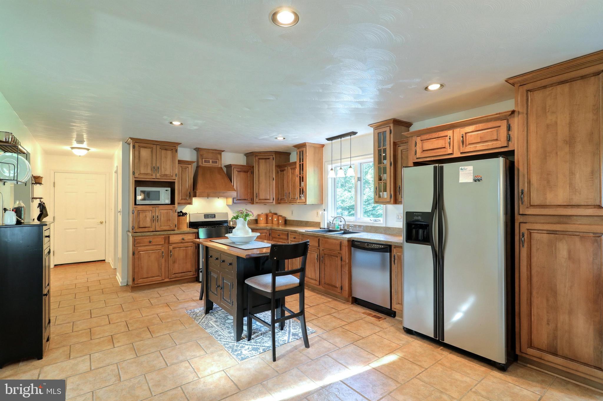 700 Chestnut Hill Road Hanover, PA 17331 - Photo 13 of 65
