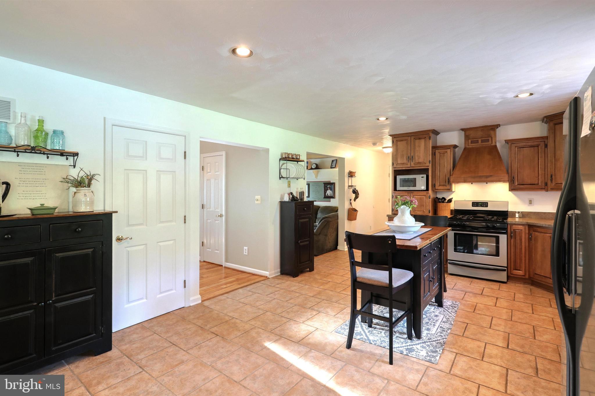 700 Chestnut Hill Road Hanover, PA 17331 - Photo 14 of 65