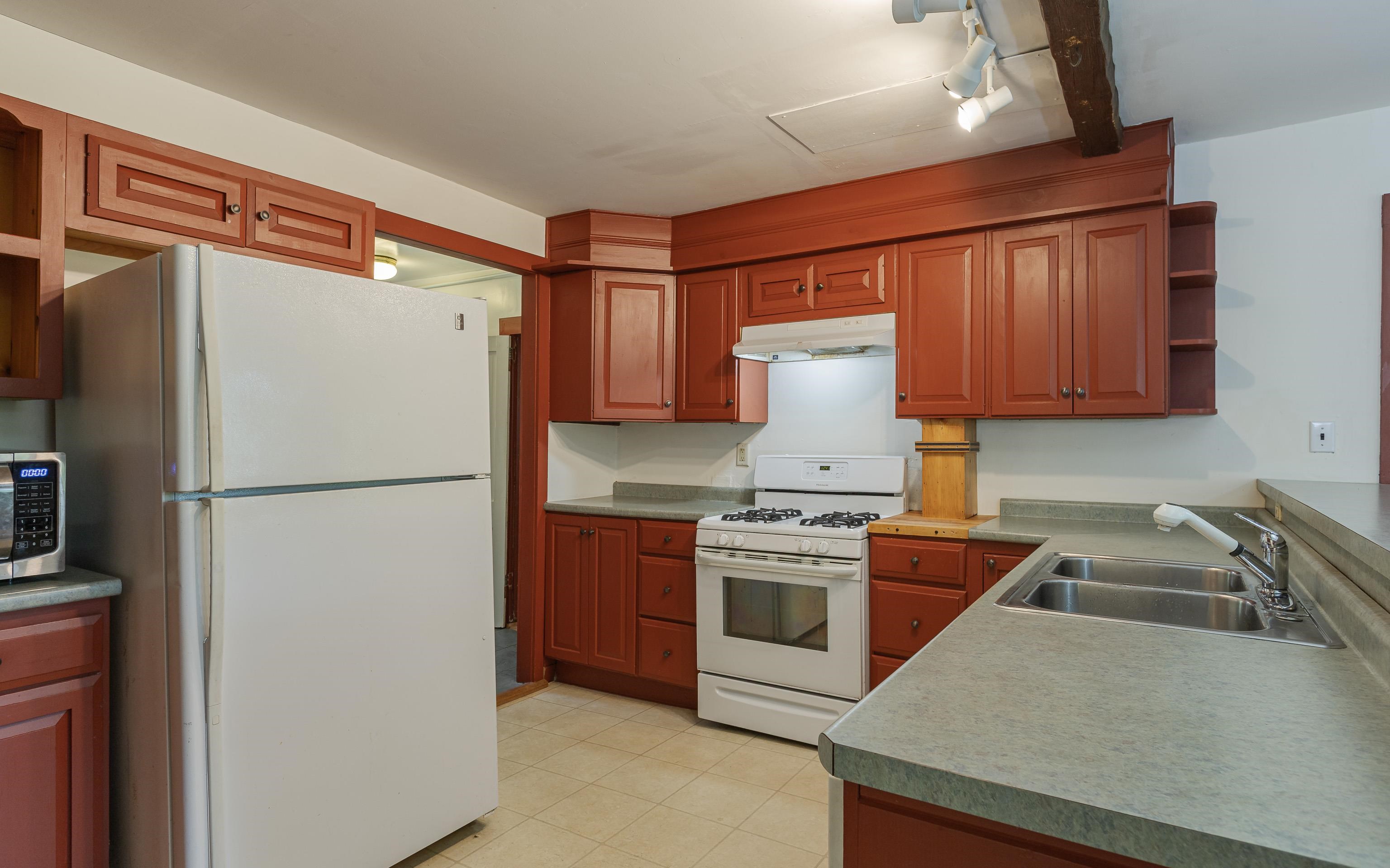 218 Depot Road Newfane, VT 05362 - Photo 17 of 60