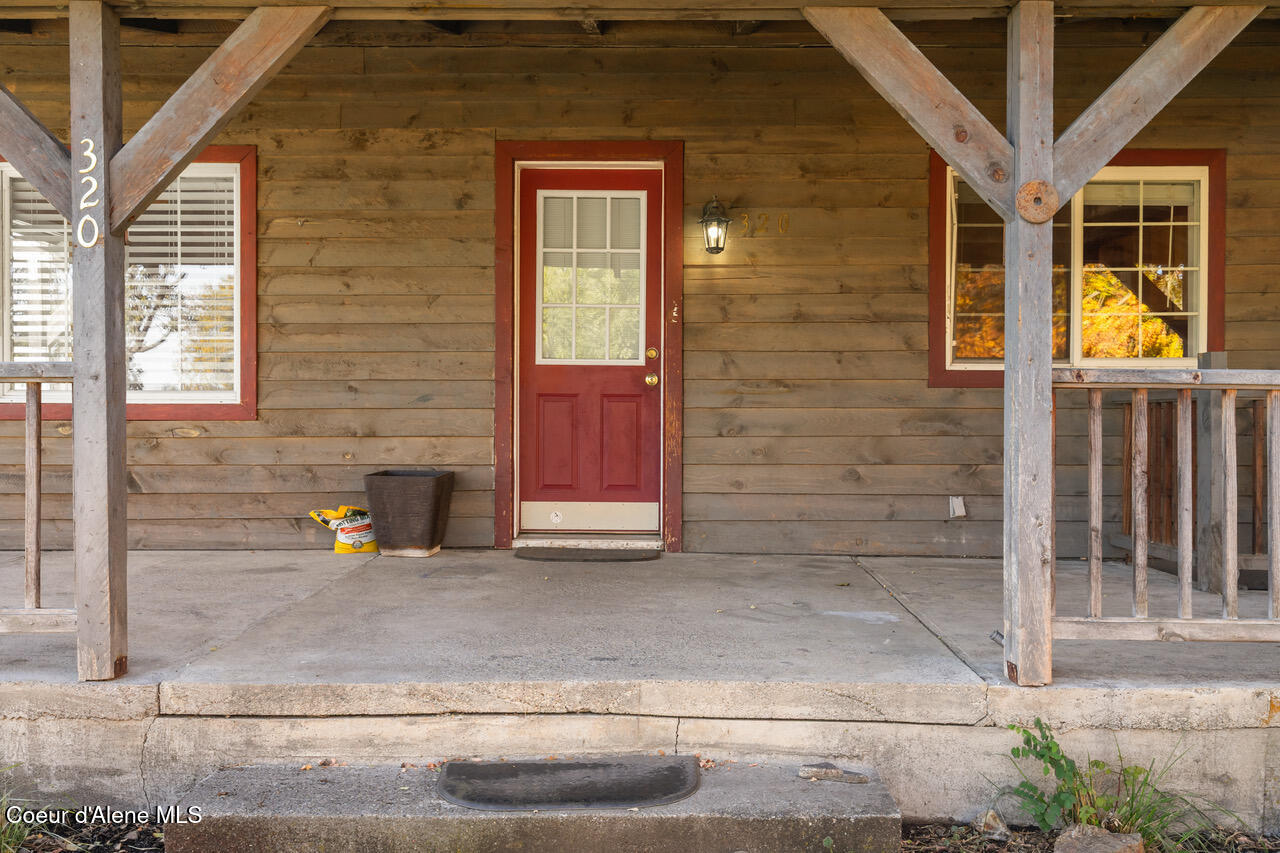 320 East 3rd Avenue Post Falls, ID 83854 - Photo 4 of 26 004-320East3rdAvenue-PostFalls-ID-83854-