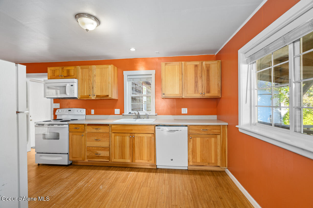 320 East 3rd Avenue Post Falls, ID 83854 - Photo 6 of 26 016-320East3rdAvenue-PostFalls-ID-83854-