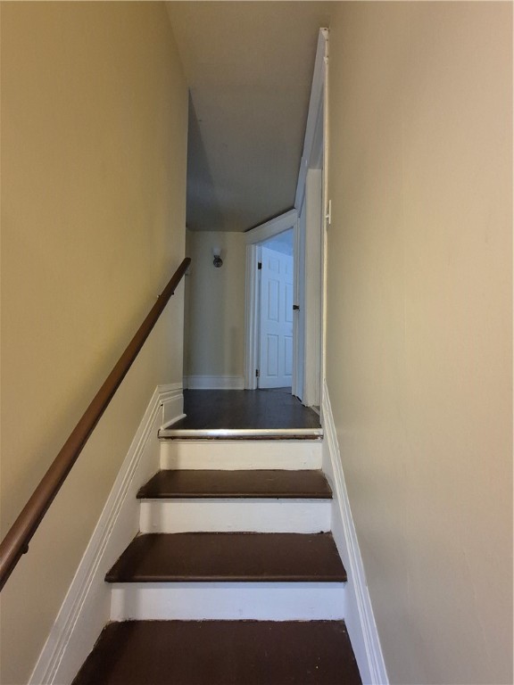 797 Seward Street Rochester, NY 14611 - Photo 14 of 34