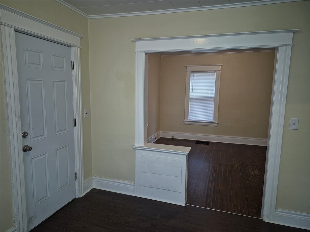 797 Seward Street Rochester, NY 14611 - Photo 10 of 34