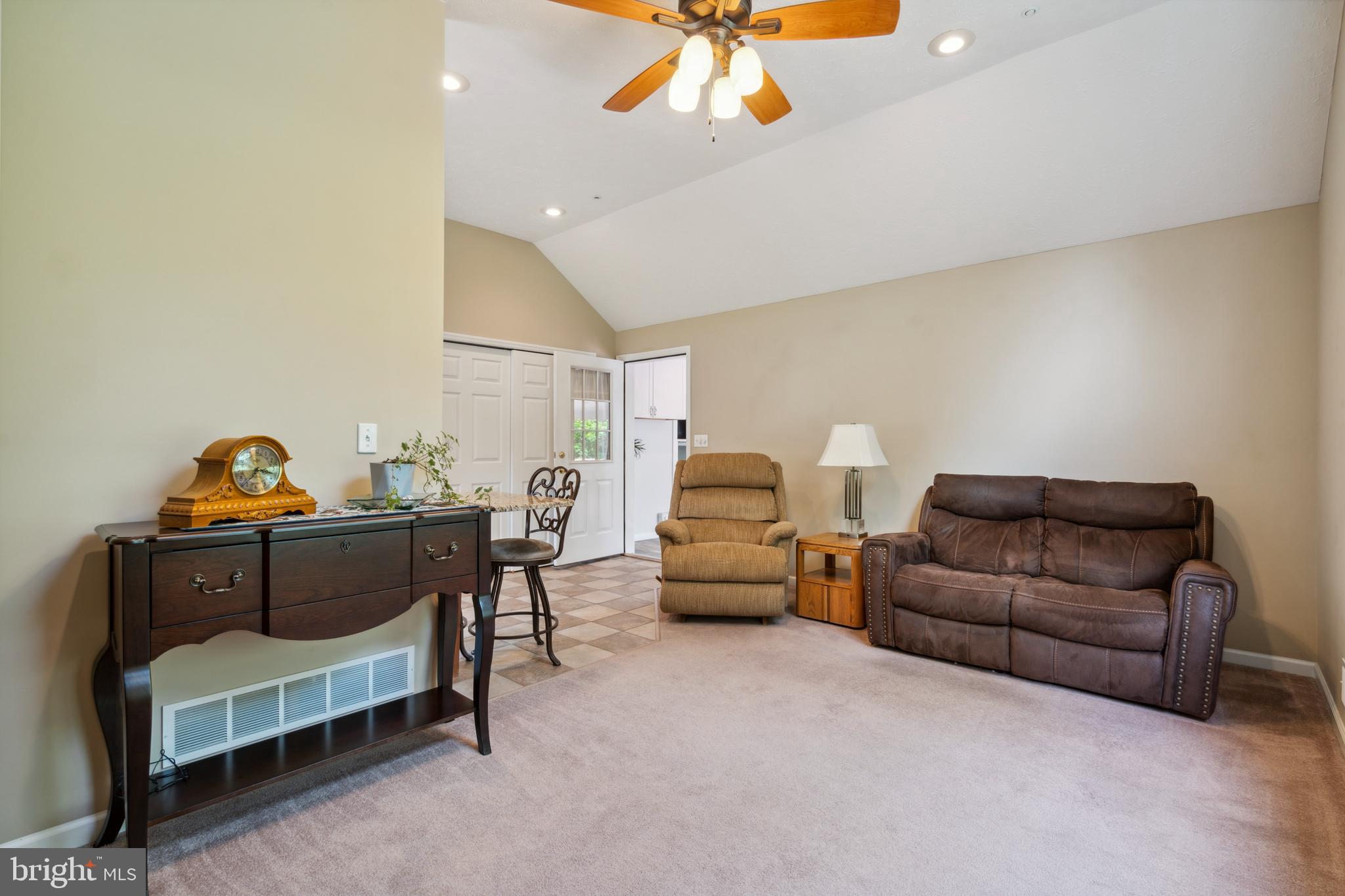 2180 Longview Road Warrington, PA 18976 - Photo 20 of 43 In-Law Suite